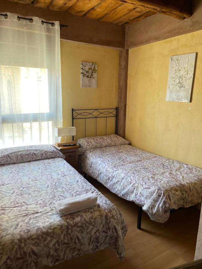 Hostal Sahagun Hotel Екстериор снимка
