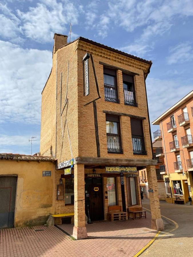 Hostal Sahagun Hotel Екстериор снимка