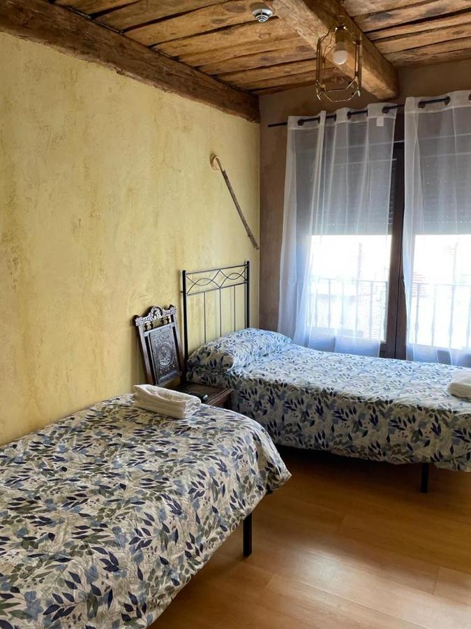 Hostal Sahagun Hotel Екстериор снимка