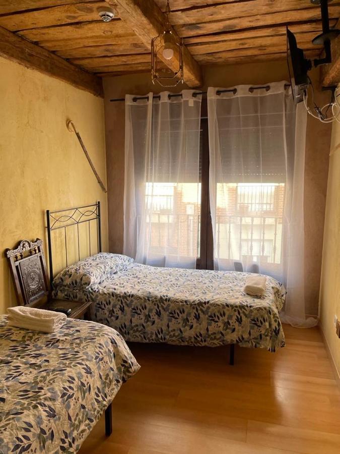 Hostal Sahagun Hotel Екстериор снимка