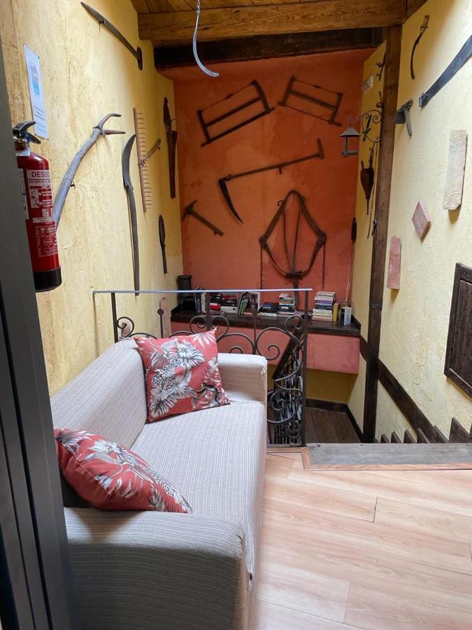 Hostal Sahagun Hotel Екстериор снимка