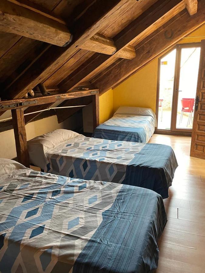 Hostal Sahagun Hotel Екстериор снимка
