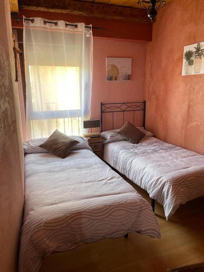 Hostal Sahagun Hotel Екстериор снимка